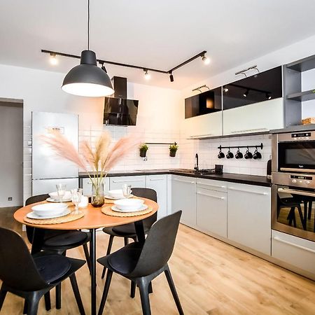 Podtatrzanskie Apartamenty Neumarkt Exterior foto