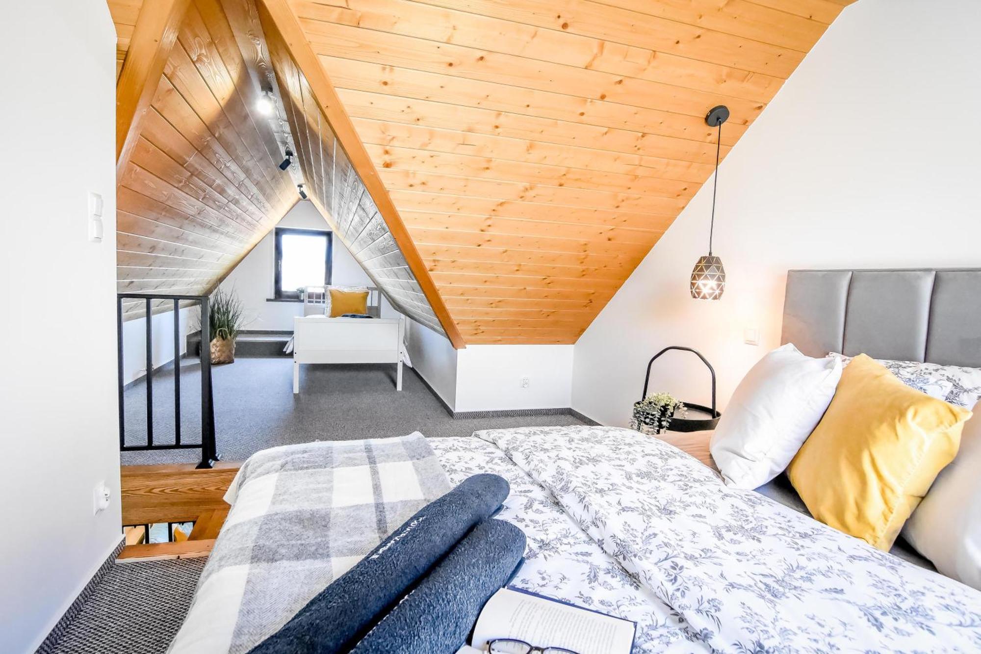 Podtatrzanskie Apartamenty Neumarkt Exterior foto