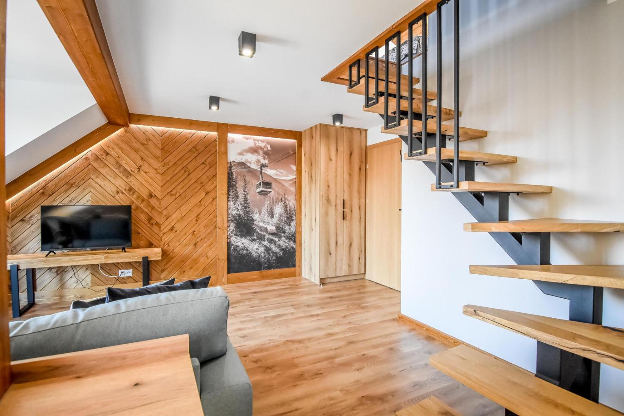Podtatrzanskie Apartamenty Neumarkt Exterior foto